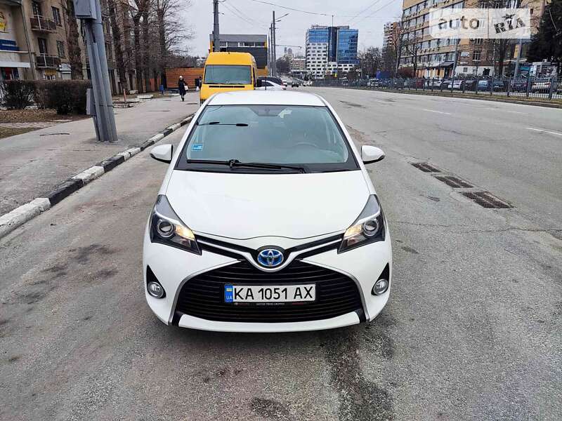 2015 toyota yaris