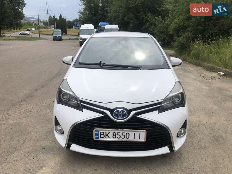 2015 toyota yaris