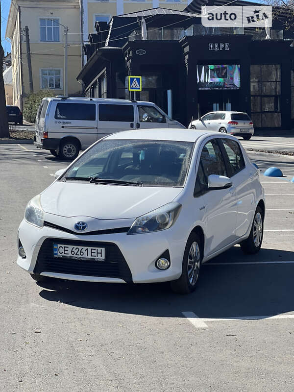 2013 toyota yaris