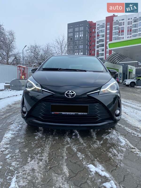 2019 toyota yaris