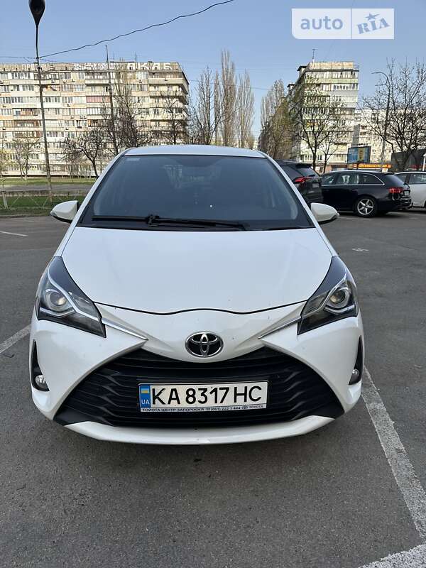 2017 toyota yaris
