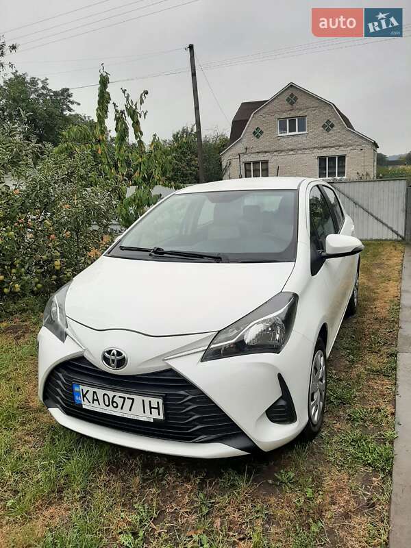 2019 toyota yaris