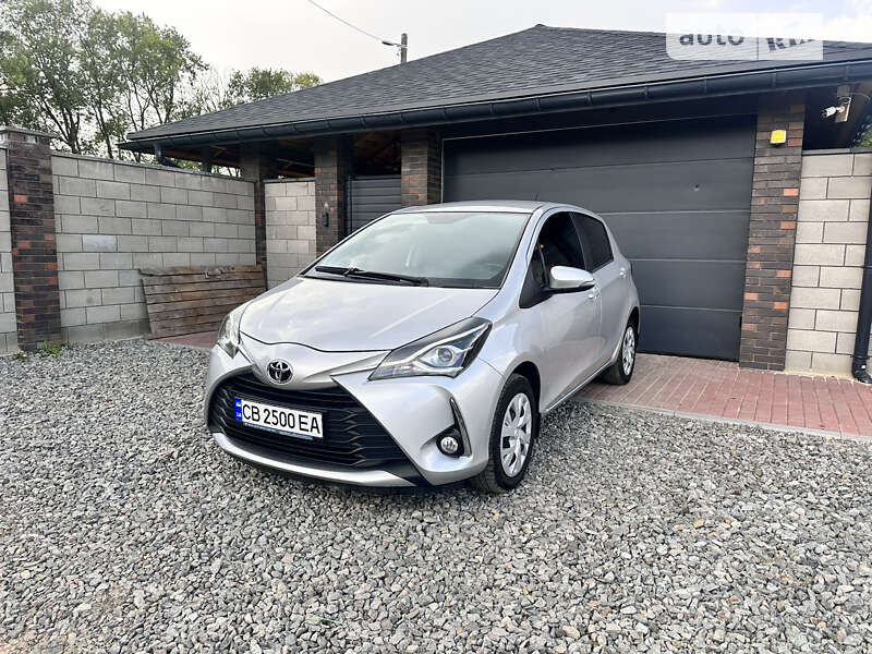 2019 toyota yaris