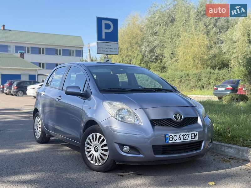2010 toyota yaris