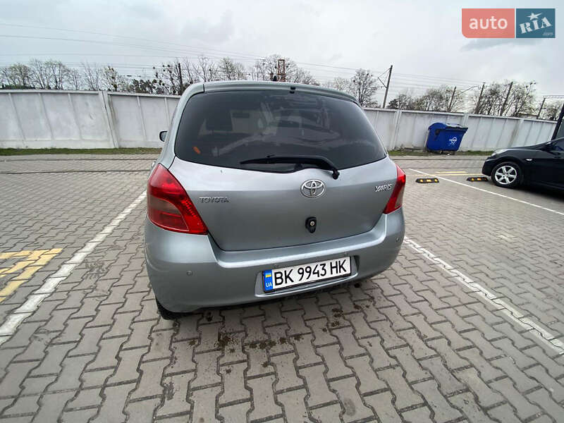 2008 toyota yaris