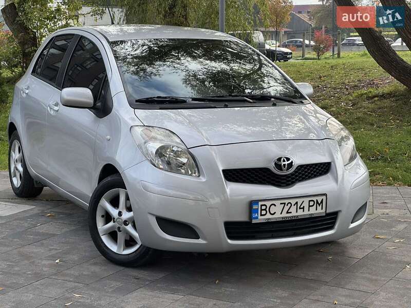 2012 daihatsu charade
