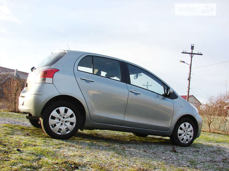 2009 toyota yaris