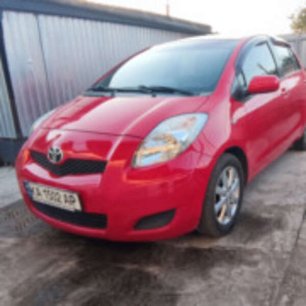 2011 toyota yaris