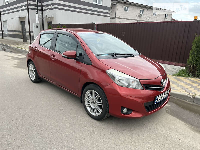 2011 toyota yaris