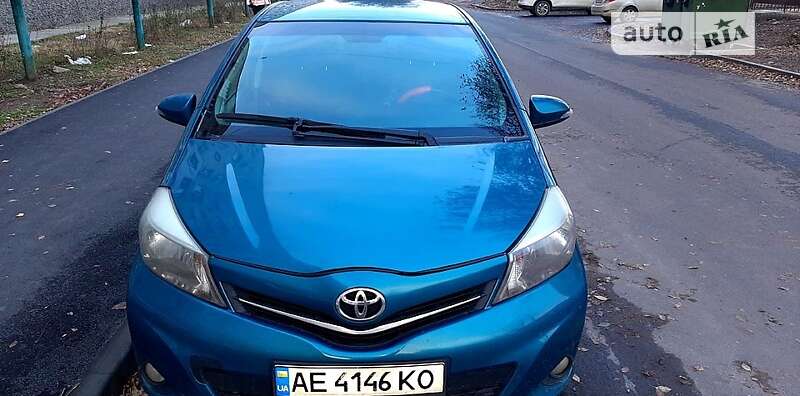 2012 toyota yaris