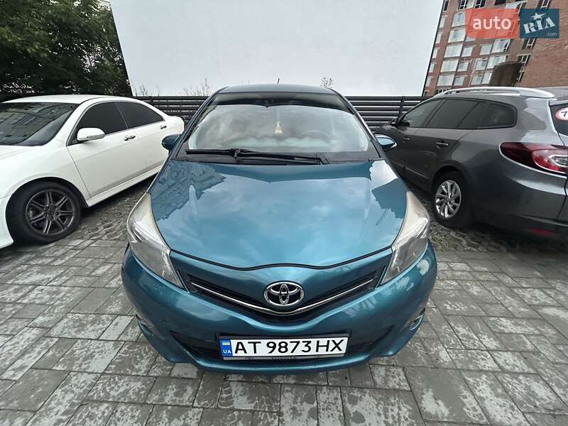 2012 toyota yaris