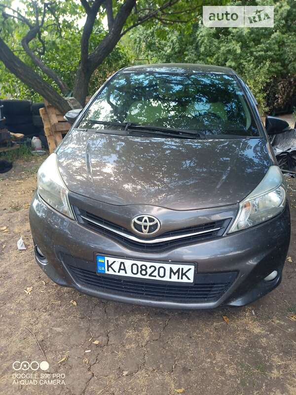 2013 toyota yaris