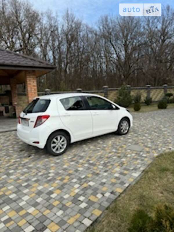 2013 toyota yaris