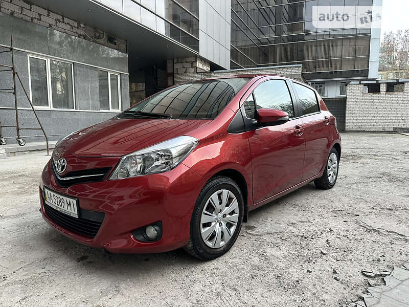 2012 toyota yaris