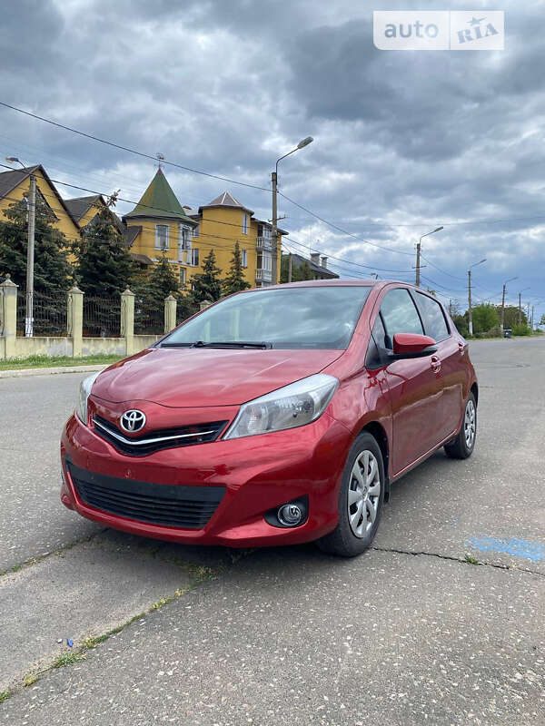 2012 toyota yaris