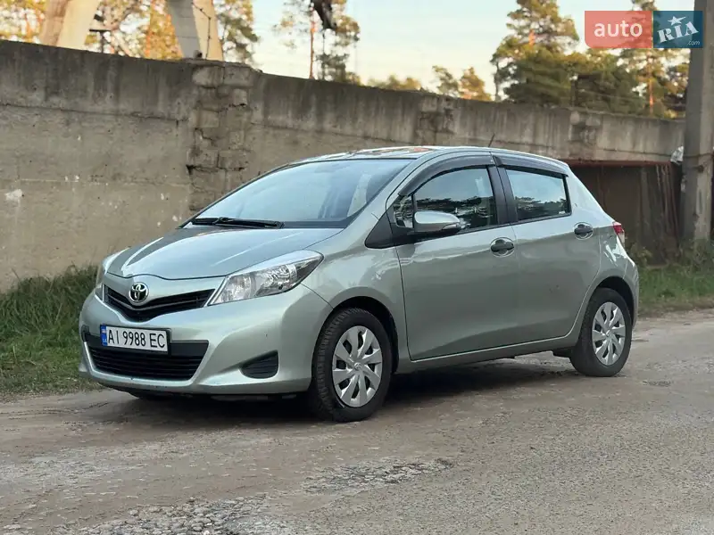 2011 toyota yaris