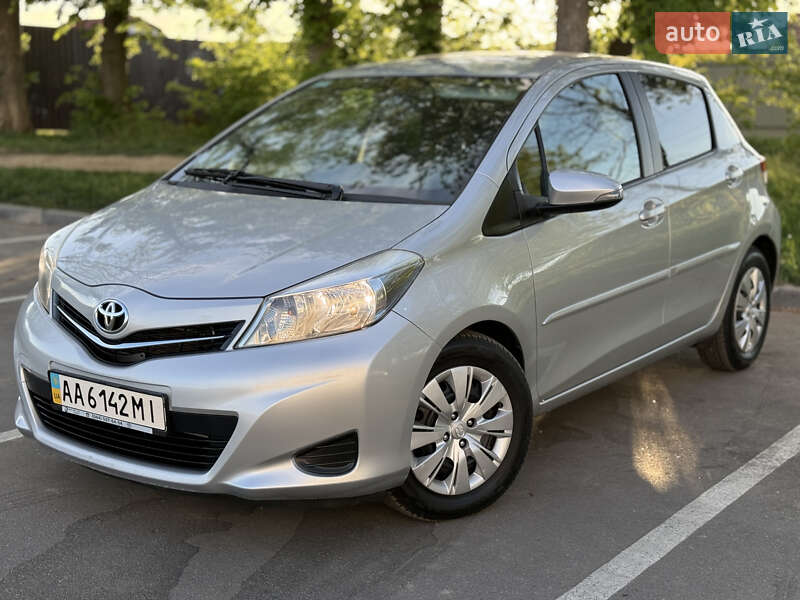 2012 toyota yaris
