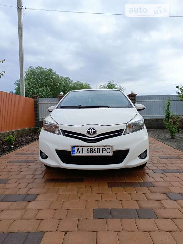 2012 toyota yaris