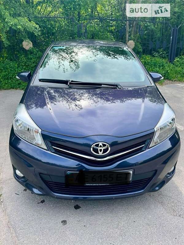 2012 toyota yaris