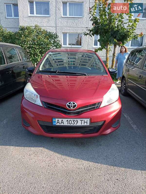 2013 toyota yaris