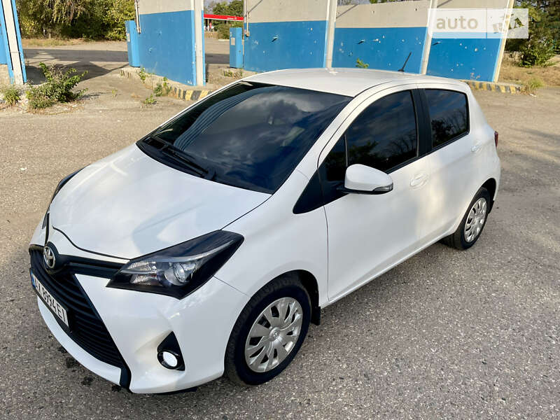 2015 toyota yaris
