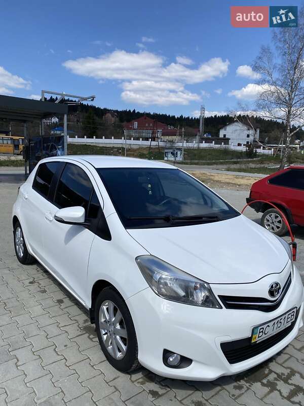 2013 toyota yaris