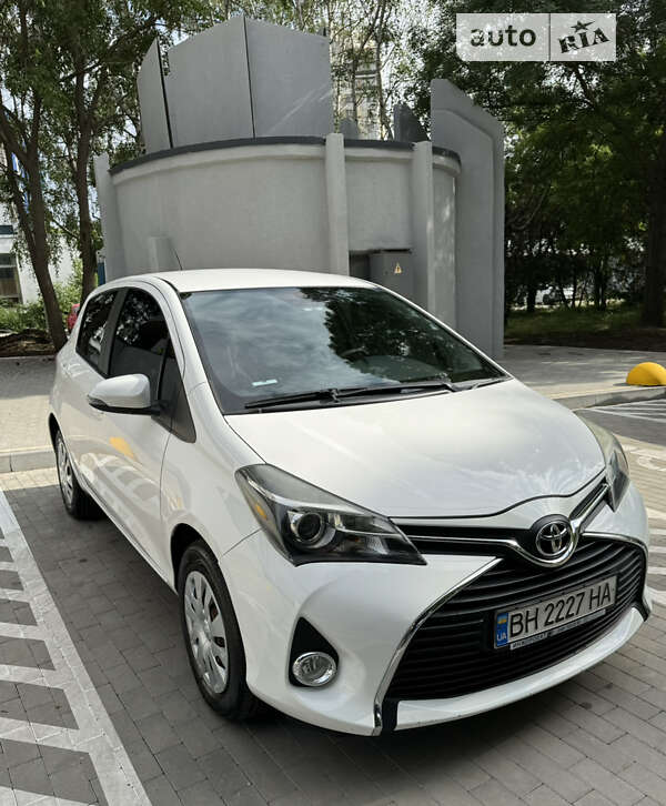 2015 toyota yaris