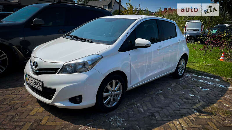2013 toyota yaris