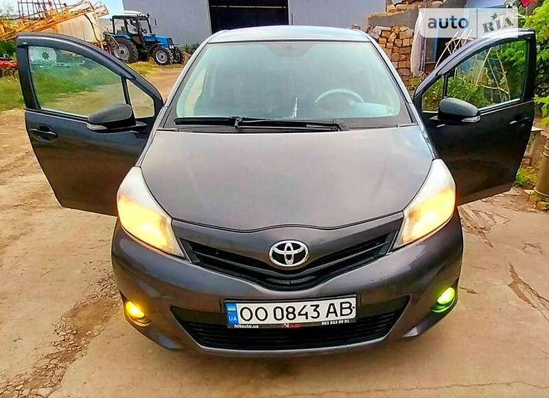 2014 toyota yaris