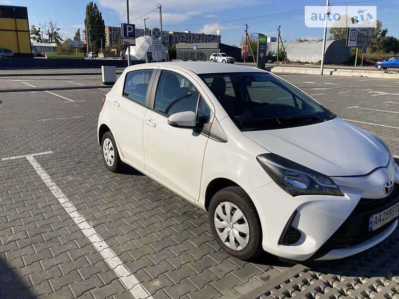 2017 toyota yaris
