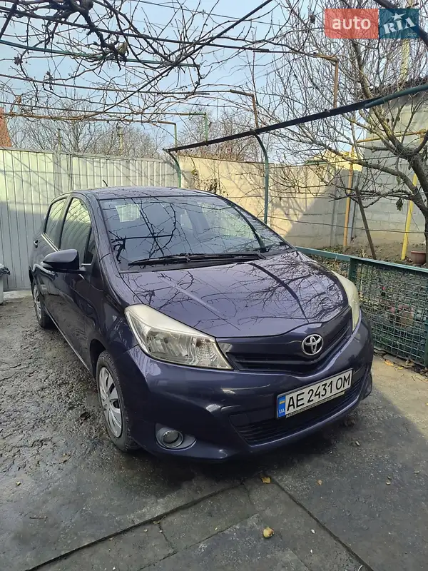 2012 toyota yaris