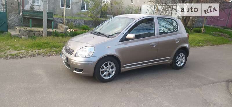 2003 toyota yaris