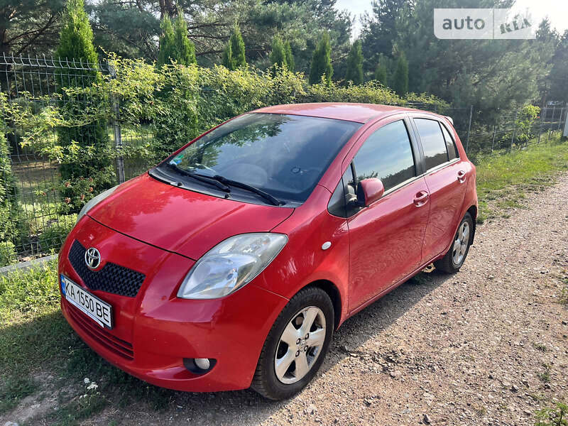2005 toyota yaris