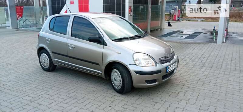 2003 toyota yaris