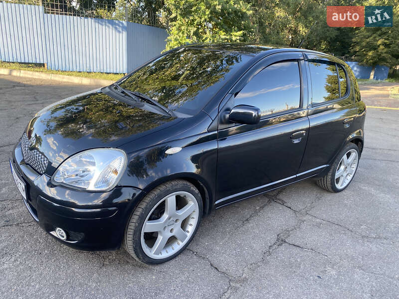2003 toyota yaris