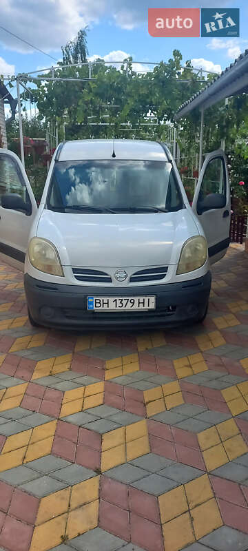 2003 nissan kubistar