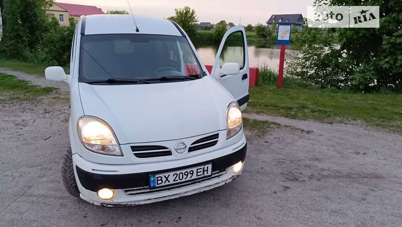 2005 nissan kubistar