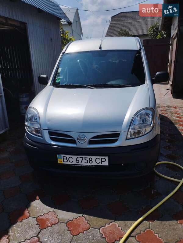 2005 nissan kubistar