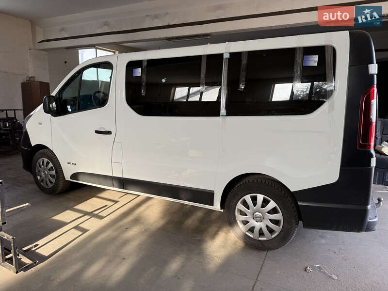 2020 nissan nv 300