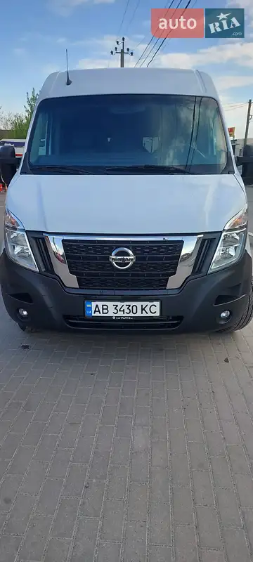 2020 nissan nv 400
