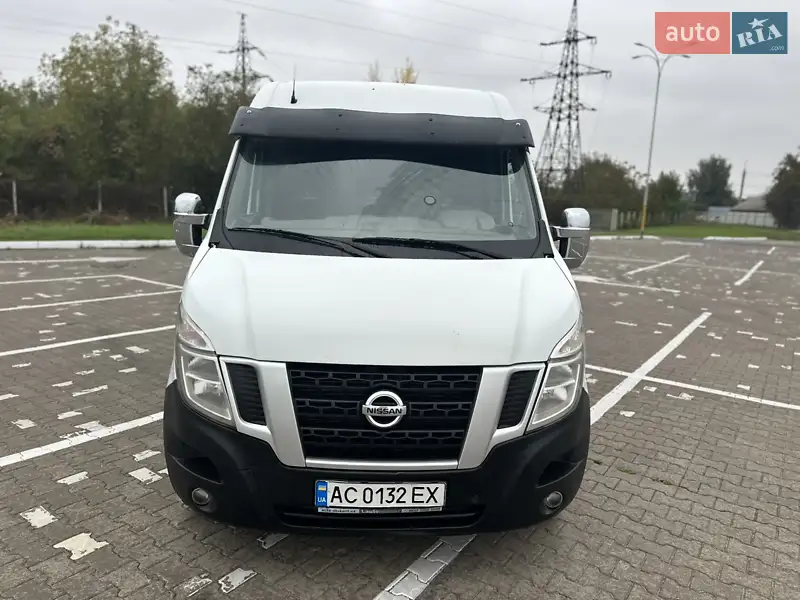 2015 nissan nv 400