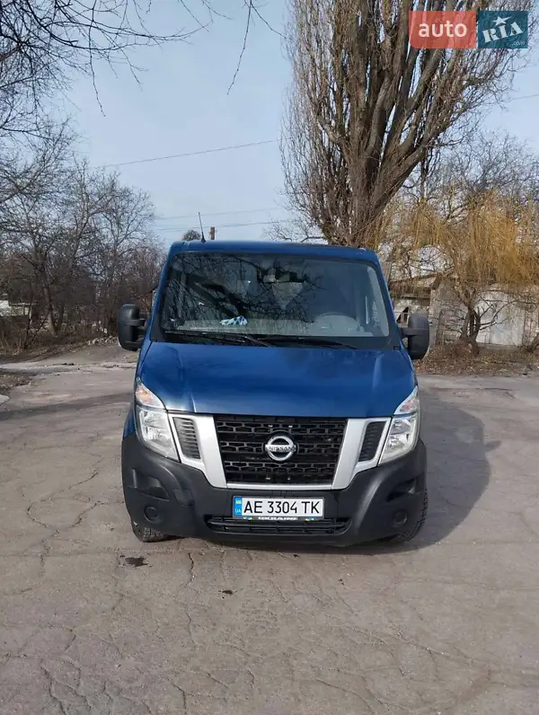 2013 nissan nv 400