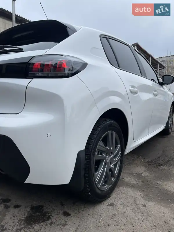 2021 peugeot 208