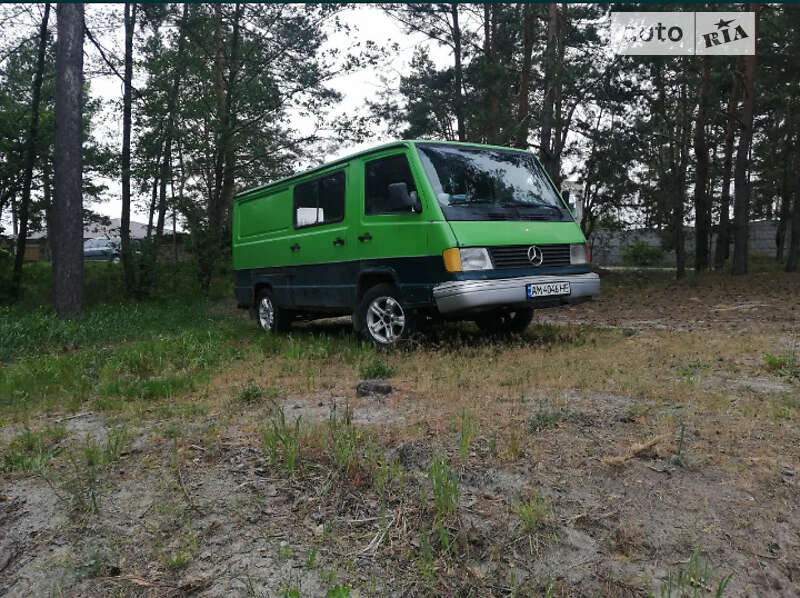1993 mercedes-benz 100d