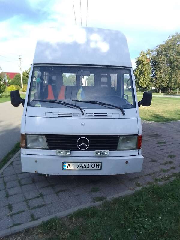 1996 mercedes-benz mb 100 d