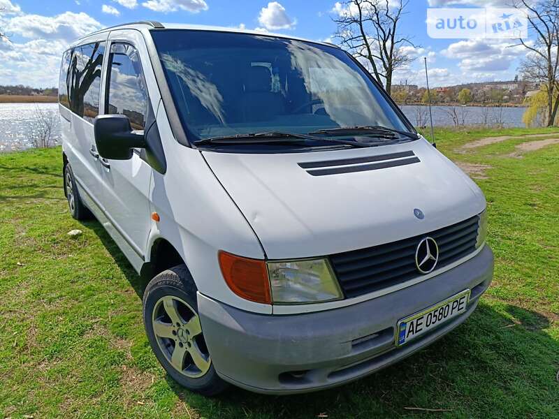 1998 mercedes-benz 108 d