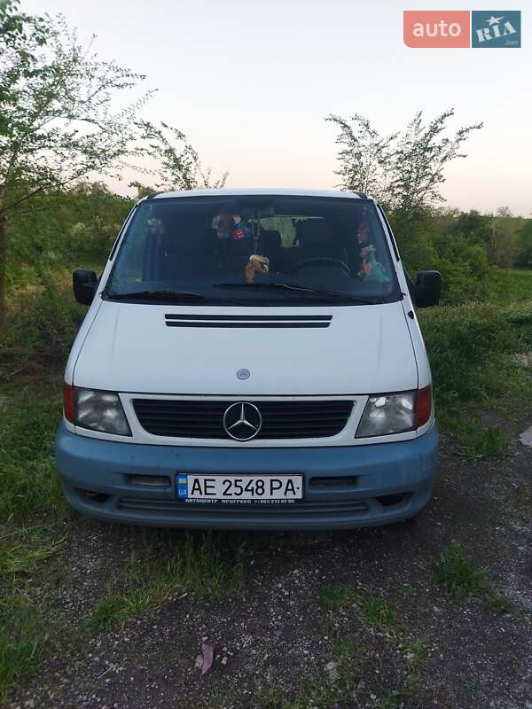 1998 mercedes-benz 108-d