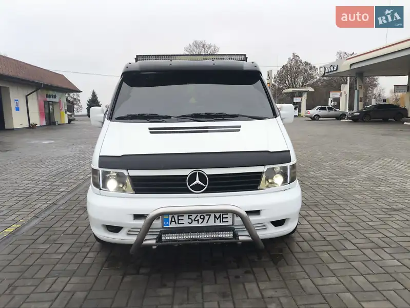 2000 mercedes-benz 108 d