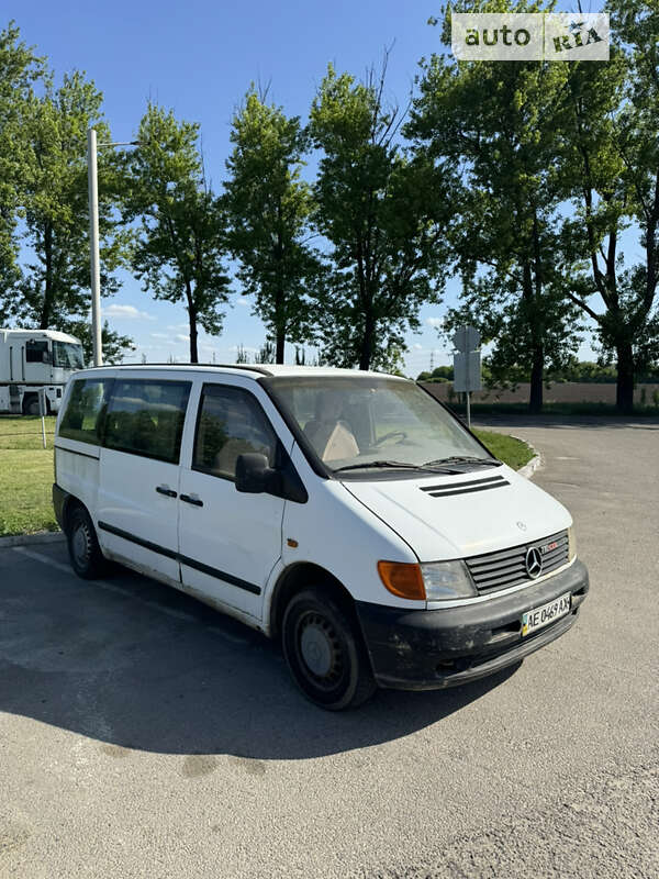 2000 mercedes-benz 110 dk