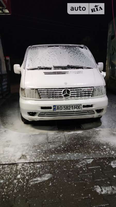 2000 mercedes-benz 108 d